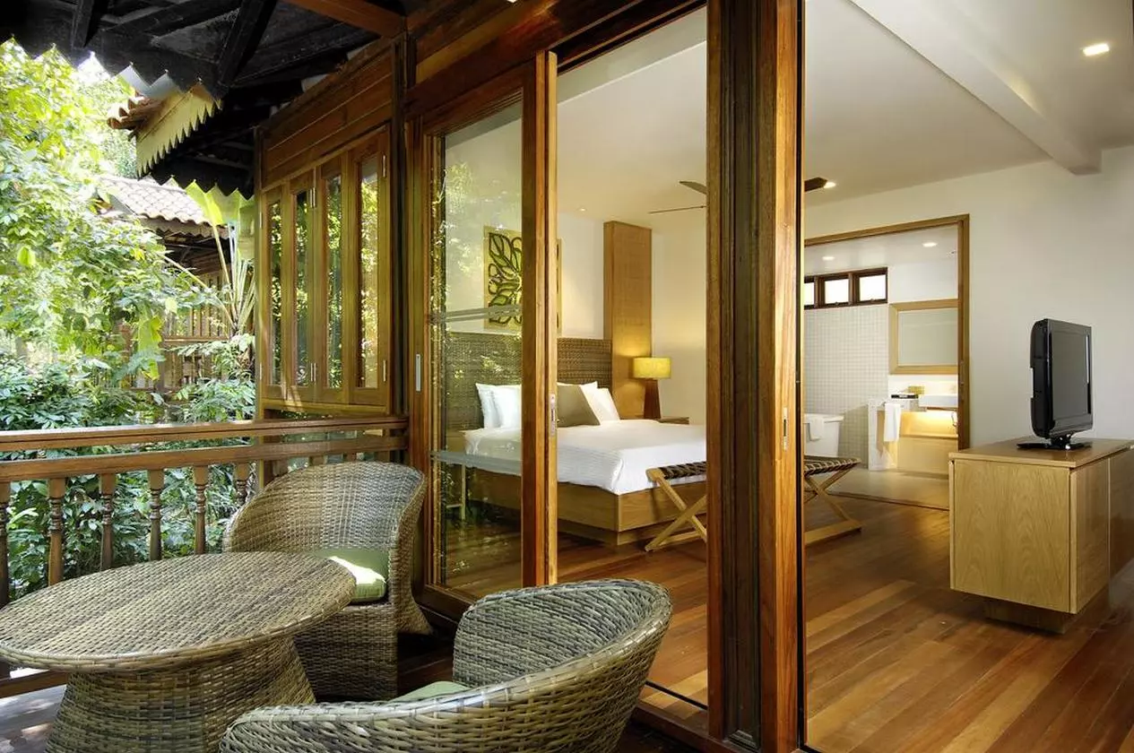 BERJAYABEACHREOST_SHABAVIZ (24).jpg